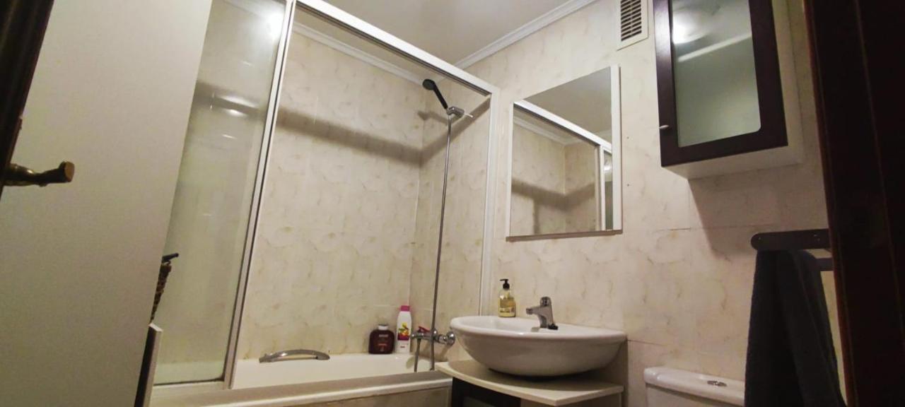 Nala House, Acogedor,Bien Comunicado,Aparcamiento Gratis En La Calle Bilbao Ngoại thất bức ảnh